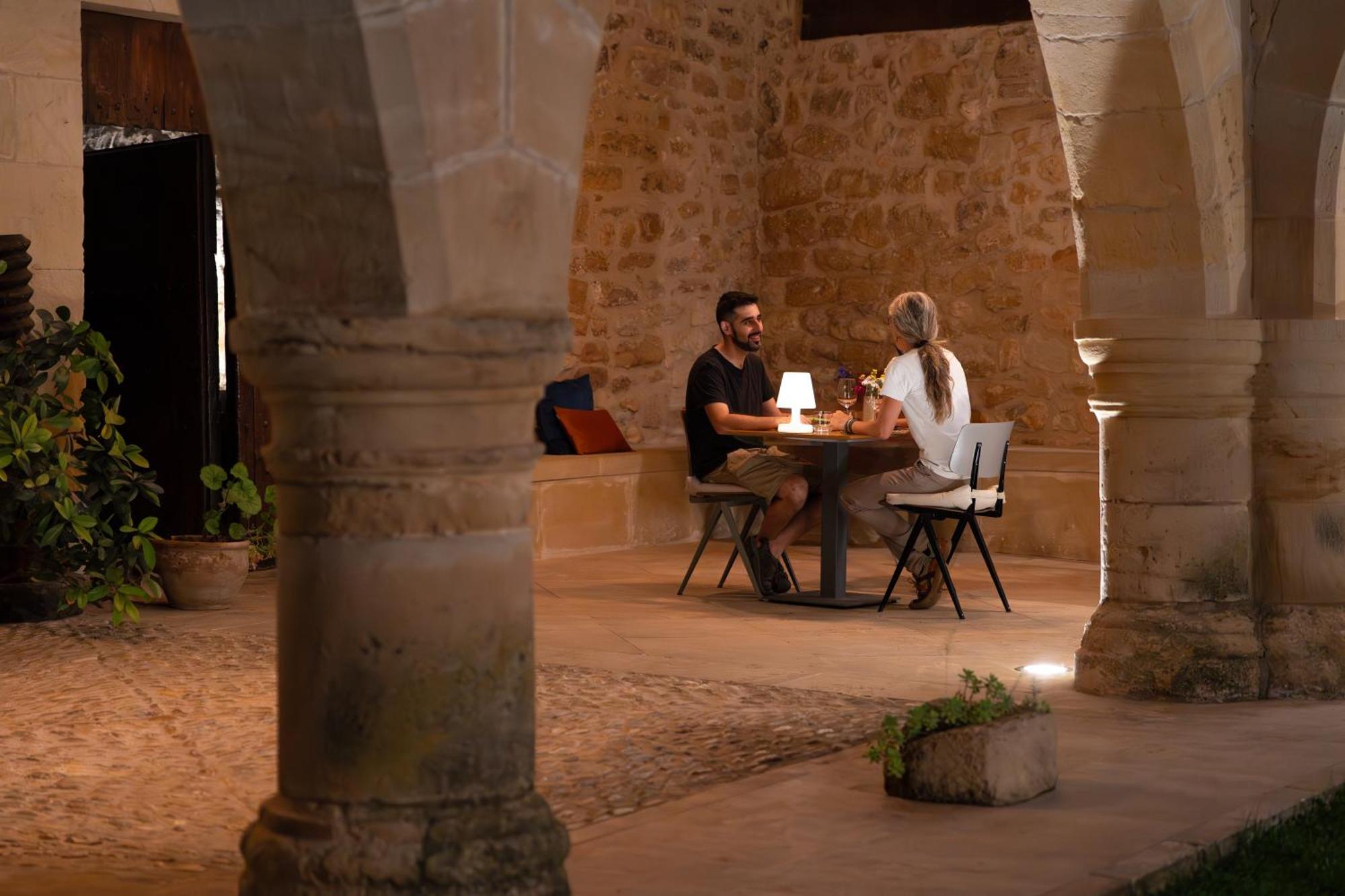 Hotel Hospedería Virgen De La Fuente Peñarroya de Tastavins Exterior foto